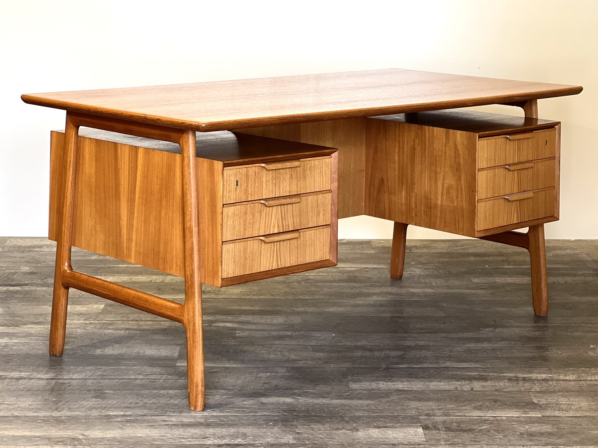 Mid-Century Danish Model-75 Floating-Top Desk for Omann Jun, 1960s