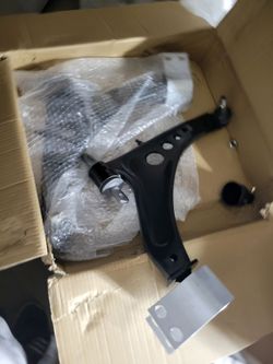 2016-----2022 Chevy Malibu/2018-----2020 Buick Regal front lower control arms complete