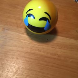 emoji face bluetooth speaker