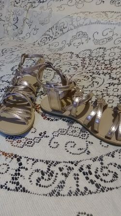 Almost new Children's Place size 13 girls sandles.