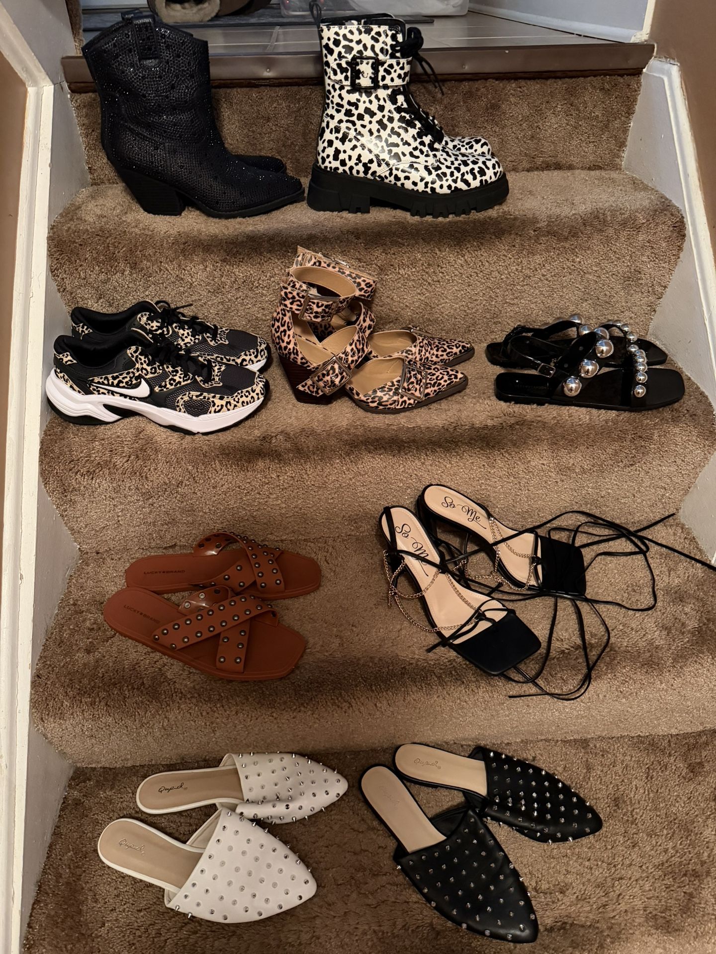 Women’s Shoe Size 10 Nike Combat Boots, Cowboy Sandals Flats Heels