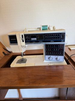 Singer 6268 Electronic Sewing Machine with Cabinet