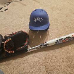 Baseball Bat, Helmet, Glove 11"