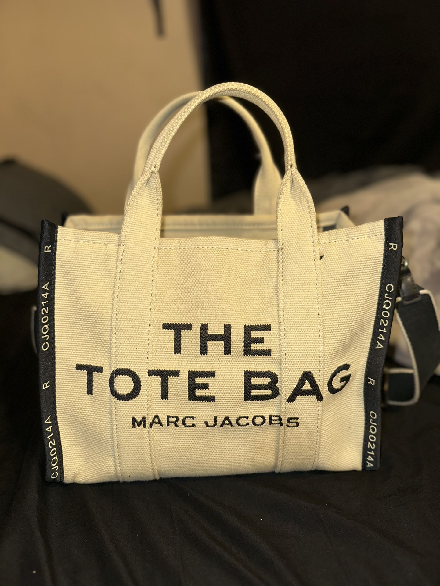 marc jacobs tote bag