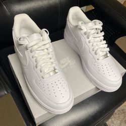**BRAND NEW** All white AirForce 1s Lows