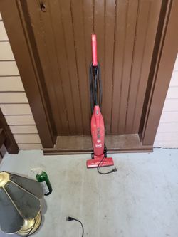 Dirt Devil Vacuum