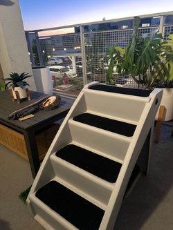 Dog stairs