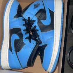 University Blue Air Jordan 1s Size5.5