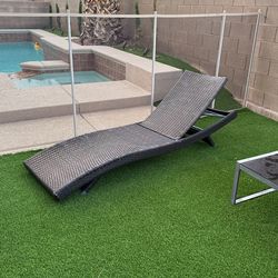 Chaise Lounge