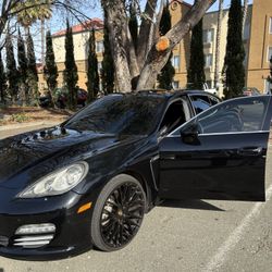 Porsche Panamera 