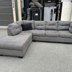 Sectional Couch 
