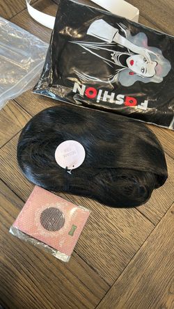 Black wig