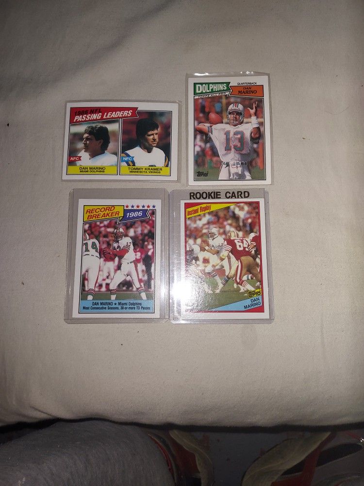 4 Card Lot Of Dan Marino Includes 1983 Rookie Card 2 86s 1 87 Topps Cards All In Mint Condition Only 50$ For Everything