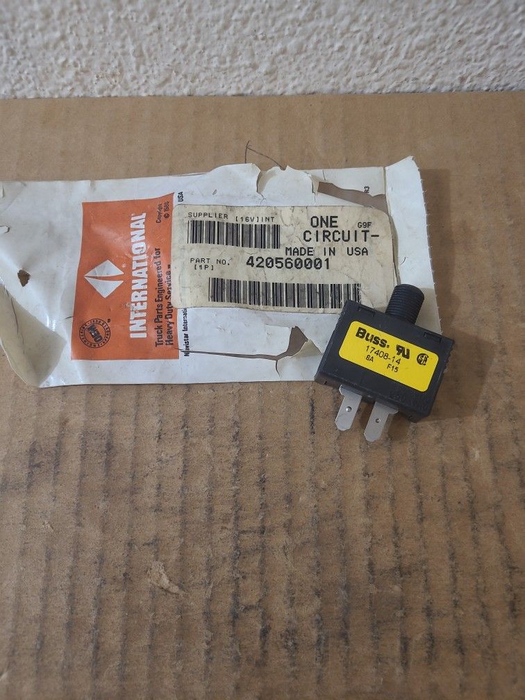 International Circuit Breaker Manual 8 Amp