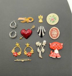 Avon set