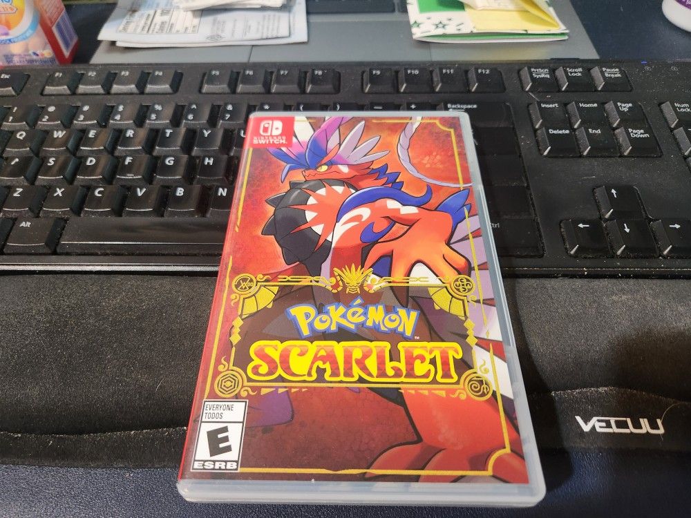 Pokemon Scarlet (Nintendo Switch) - CIB