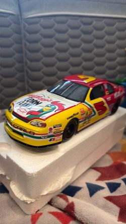NASCAR #5 Kellogg's Corn Flakes Chevy Monte Carlo Die-Cast