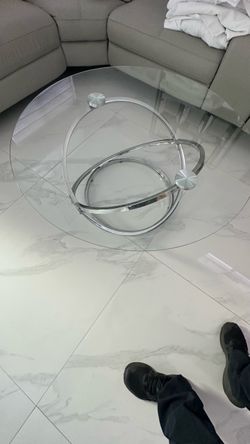 Round glass coffee table set