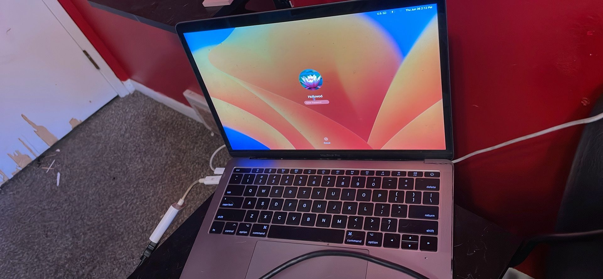 Apple - MacBook Pro 14-inch Laptop - Apple M4 chip Built for Apple Intelligence - 16GB Memory - 512GB SSD -