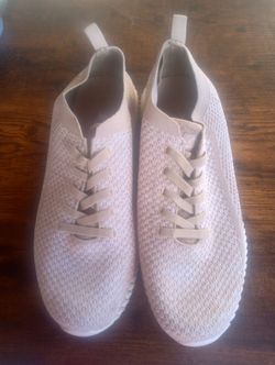 Memory Foam Skechers Tennis Shoes size 9.5