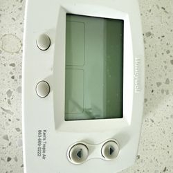 Honeywell AC Thermostat 