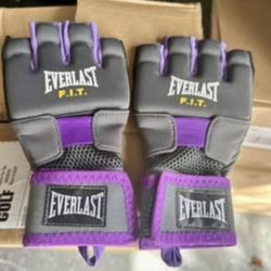 Everlast Women's Small Universal Fit Gloves S/M never used