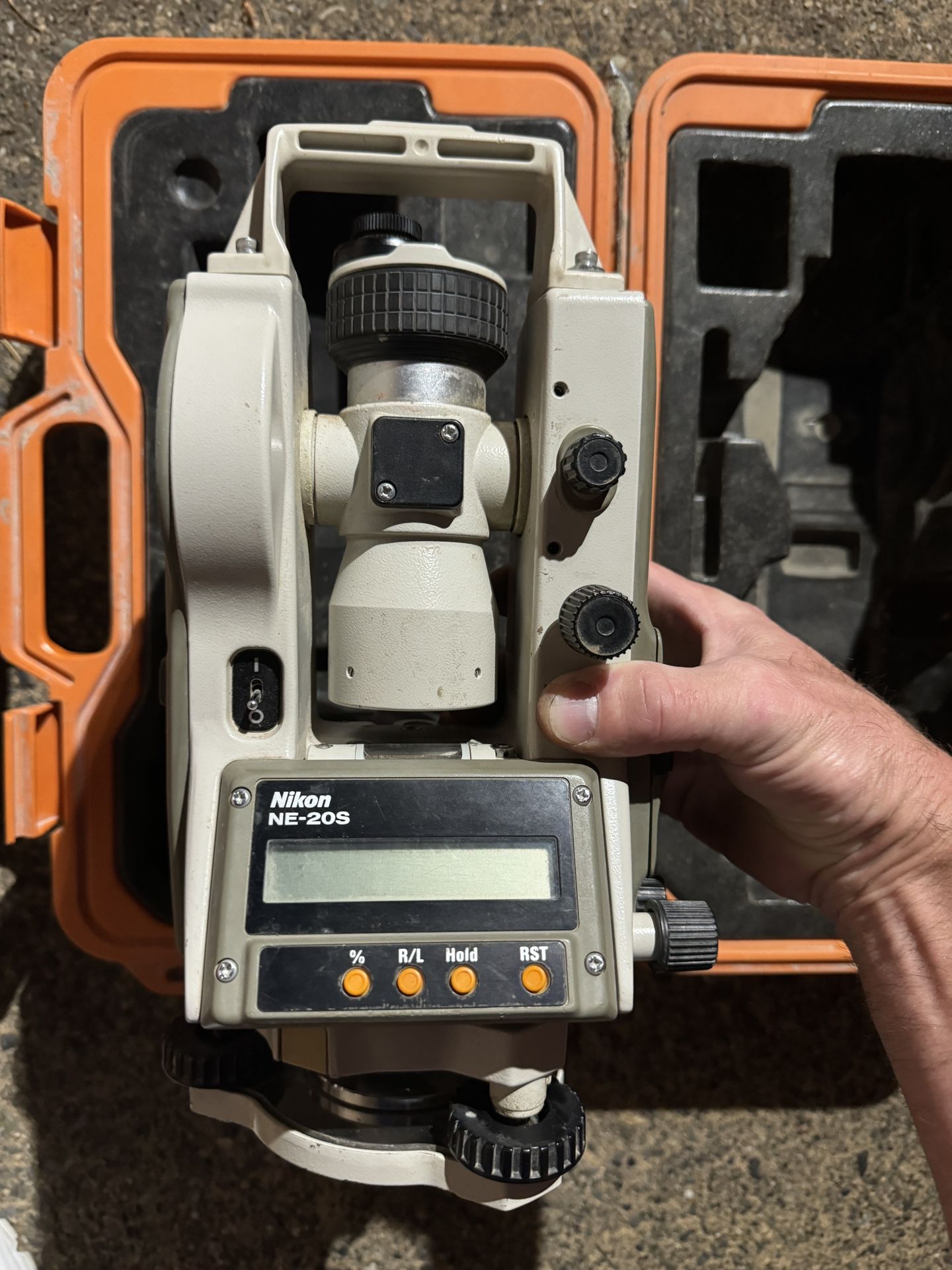 Nikon NE-20S Theodolite Survey Equipment