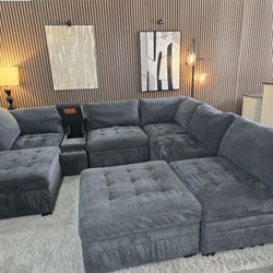 8 Piece Thomasville Tisdale Fabric Sectional with Storage Ottoman