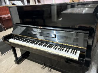 Yamaha U3 