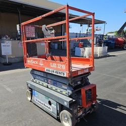 19’ Scissor Lifts - SALE