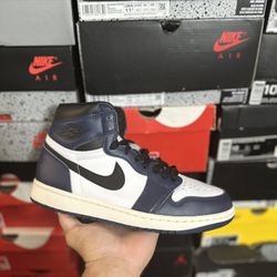 Jordan Midnight Navy 1s size 9.5 VNDS 