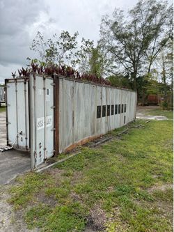 Free shipping container