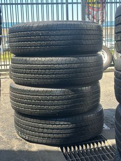 SET OF TIRE 245 75 17 MICHELIN 85% LIFE