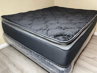 14” Cal King Midnight Collection Hybrid Pillow Top Mattress!