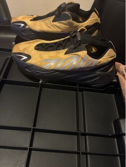 Yeezy 700
