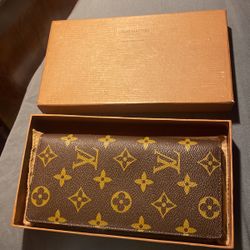 Louis Vuitton Wallet 