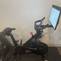 Peloton bike + 2022 Model