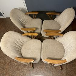 Table Chairs 