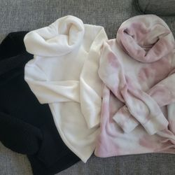 3 Old Navy Sweaters (Sizes Provided In The Pictures) Pet Free. Bonanza & Nellis