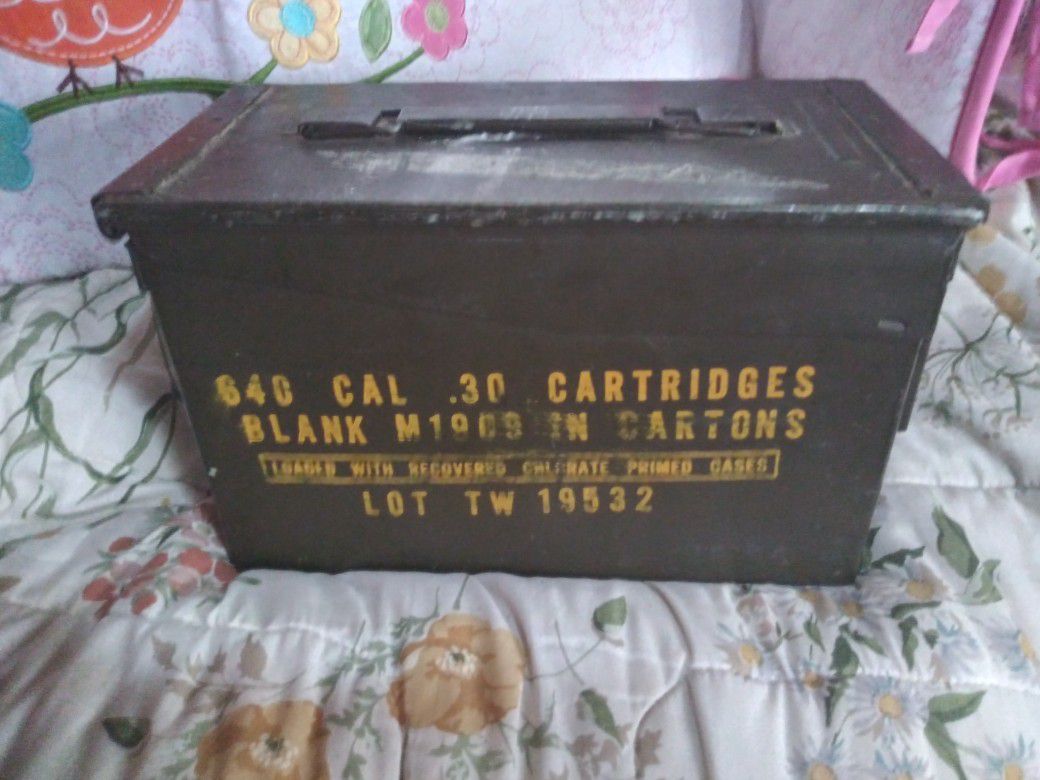 Antique Army Box Can, Full of new Bottlecaps!
