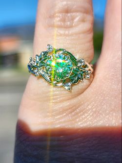 1 Carat Moissanite with Leaf Cubic Zirconia Detail Stainless Steel Ring.