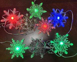 NEW Snowflake Twinkling Light Set