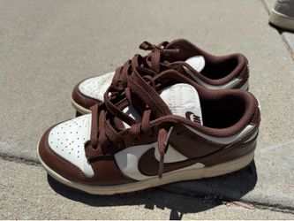 Mocha dunks  low top