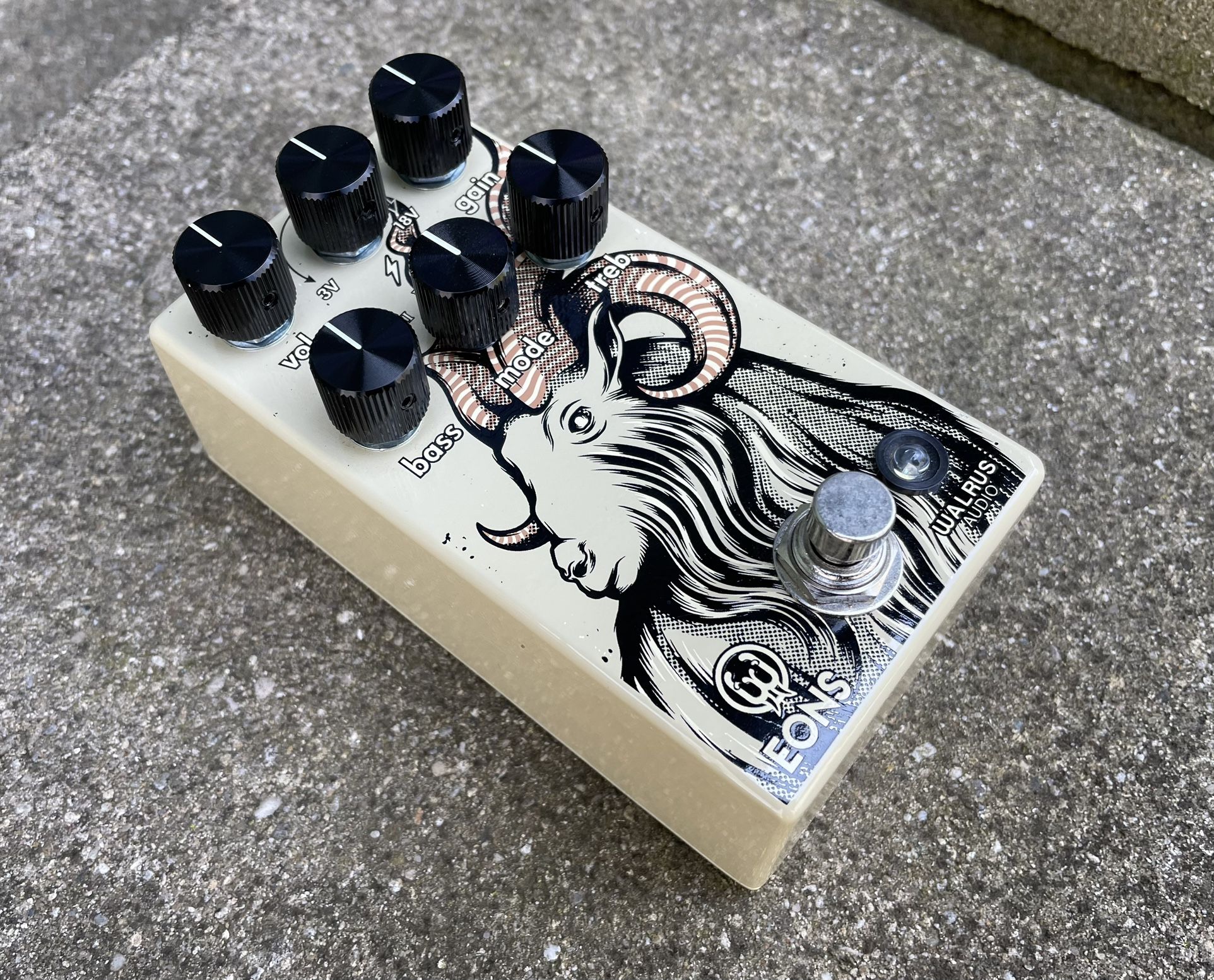 Walrus Audio Eons Fuzz