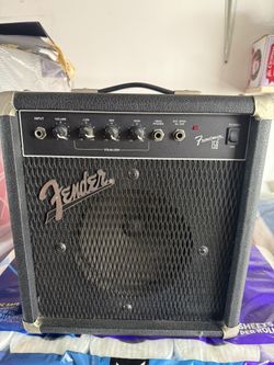 FENDER 15 AMP