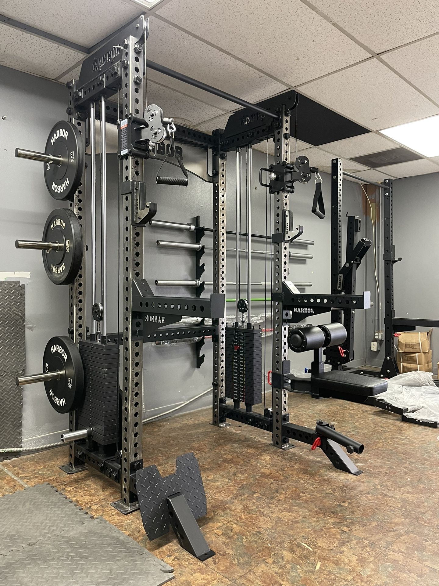 New Squat Rack Functional Trainer 400lb Weight Stacks Spotters J