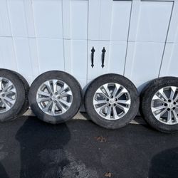 2016 Nissan Rogue OEM Rims w/ Tires