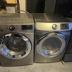 Front Loading Washer And Electric Dryer 