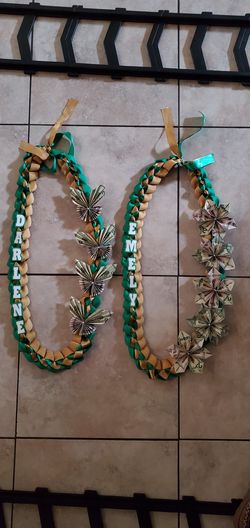 Graduation leis