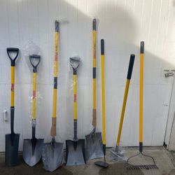 Shovel Y Rake Y Azadon. 